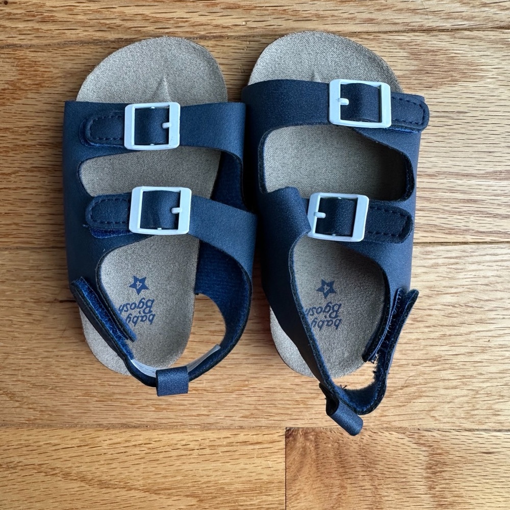 Baby B’Gosh Size 4 Buckle Cork Boys Sandals - Navy- never worn!